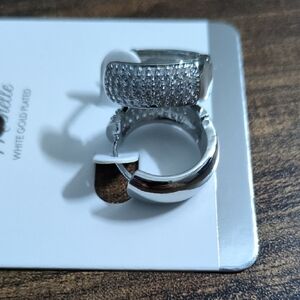 Elegant Silver-Plated Women's Ring